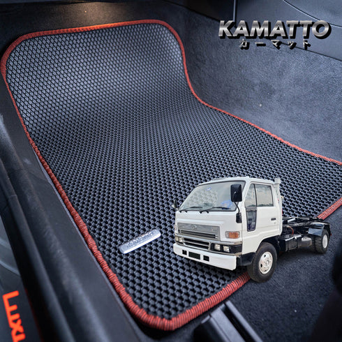 Kamatto Classic Daihatsu Delta DV99/DV116 (1984-1995) Car Floor Mat and Carpet